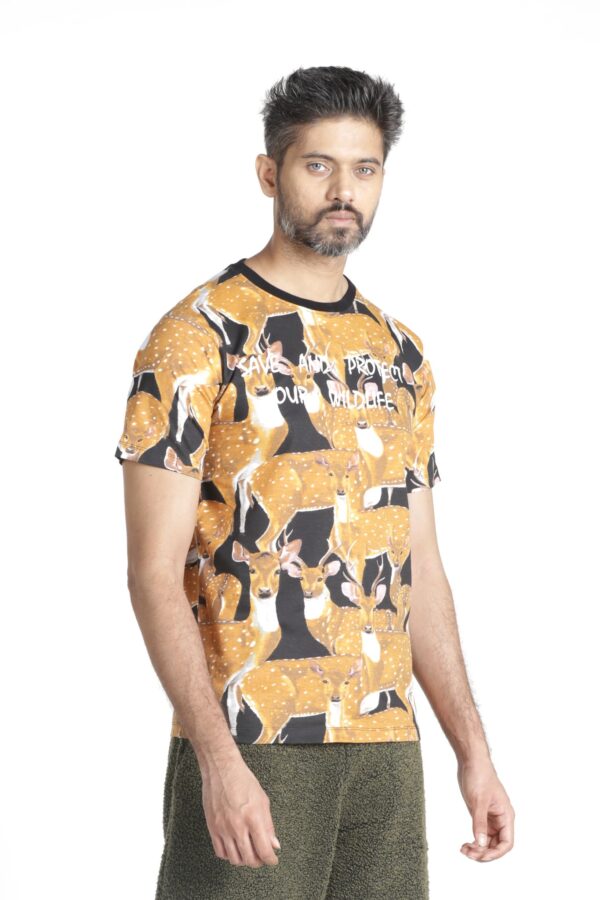 Multi Coloured - Cheetal printed cotton T-Shirt (Men)