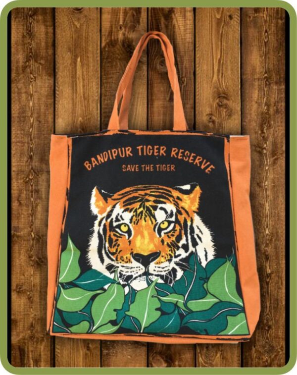 Cotton Bag With Zip - Black - Tiger printed